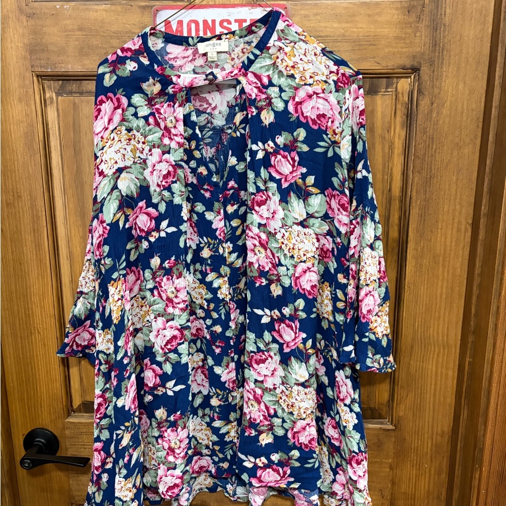 Umgee Navy and Pink Floral Top